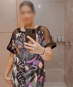 Call Girl Mathura Seema